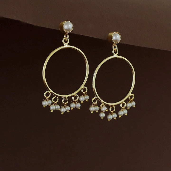 Allister Hoop Pearl Earring