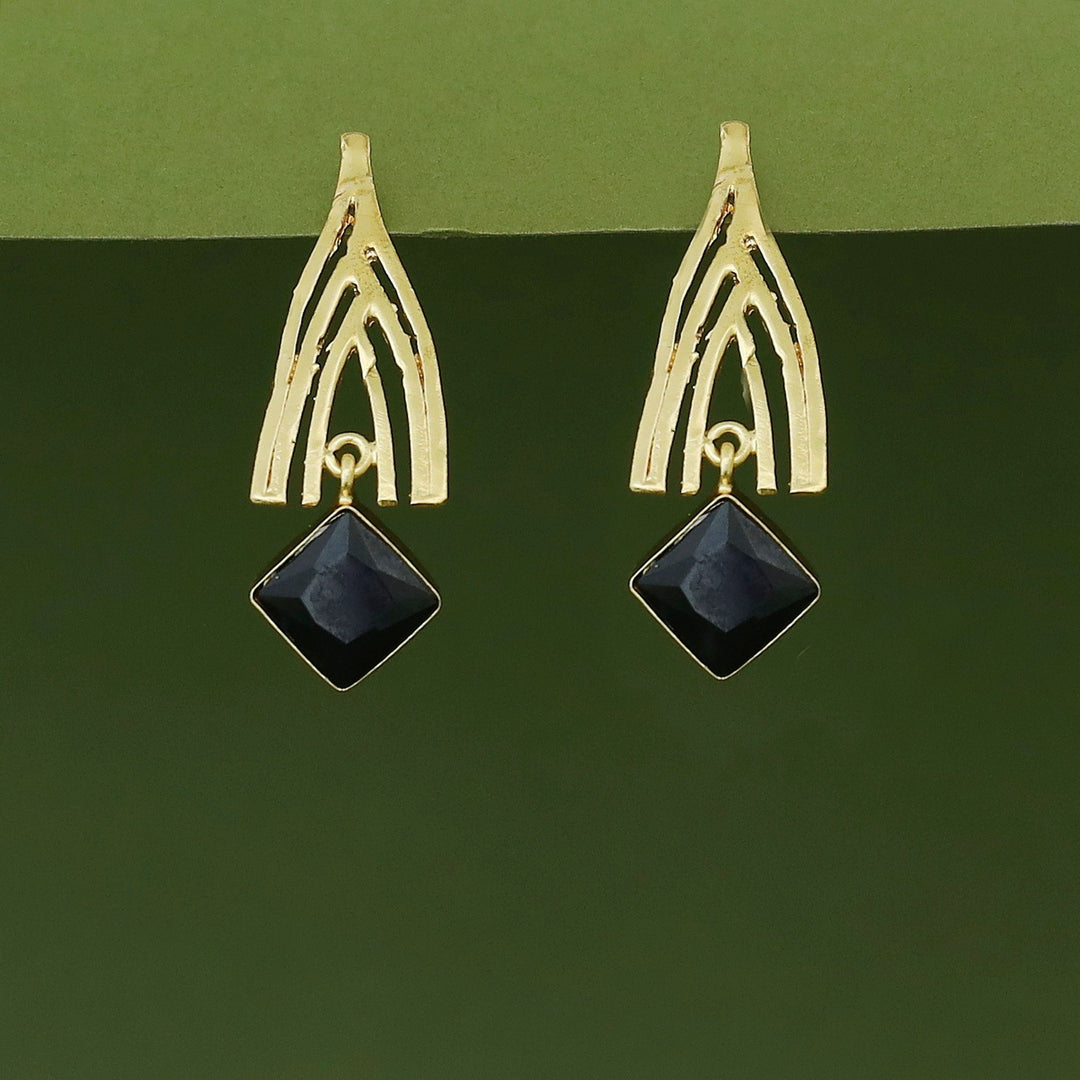 Jasleen Golden Glossy Stone Earring