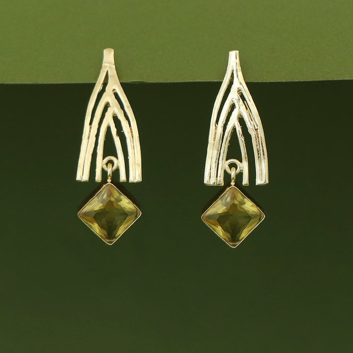 Jasleen Golden Glossy Stone Earring