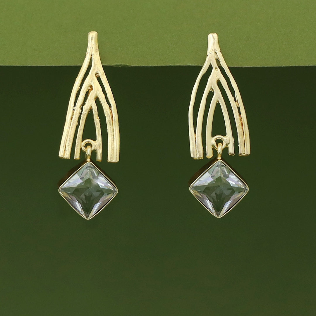 Jasleen Golden Glossy Stone Earring