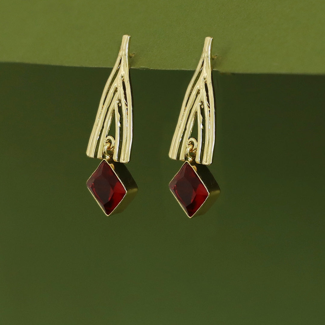 Jasleen Golden Glossy Stone Earring