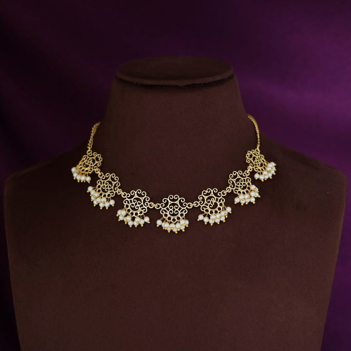 Golden Niralika Filigree Cluster Pearl Neckpiece with Earring