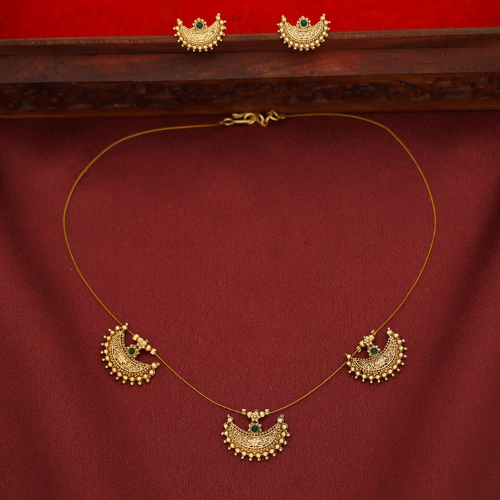 Alamkritha Tri Half Moon String Neckpiece