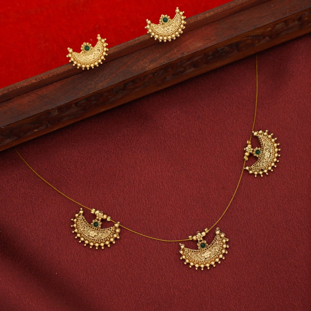 Alamkritha Tri Half Moon String Neckpiece