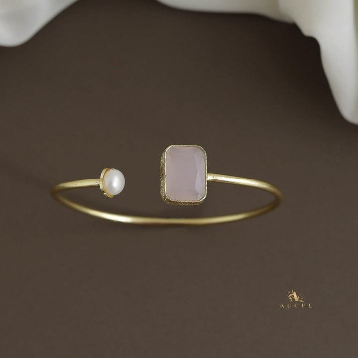 Lexi Square Glossy With Pearl Bracelet