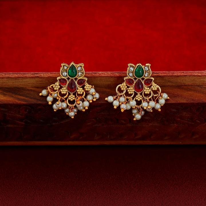 Vinaya Golden Lotus Pearl Short Neckpiece With Earring