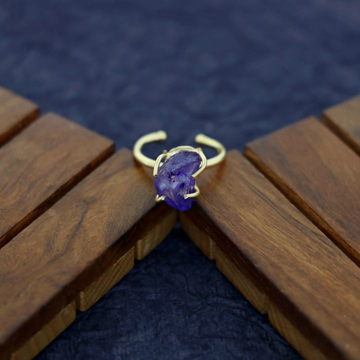 Dilrupa Raw Stone Ring