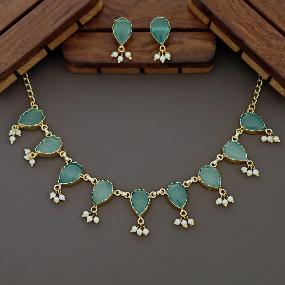 Drazila Glossy Drop Pearl Neckpiece With Earring