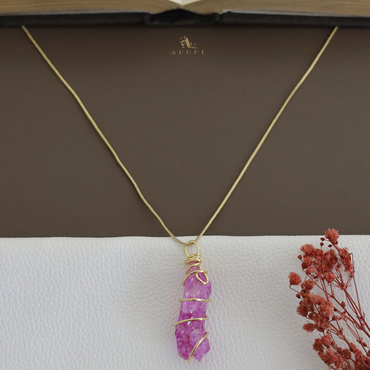 Zinnia Binded Dyed Stone Neckpiece