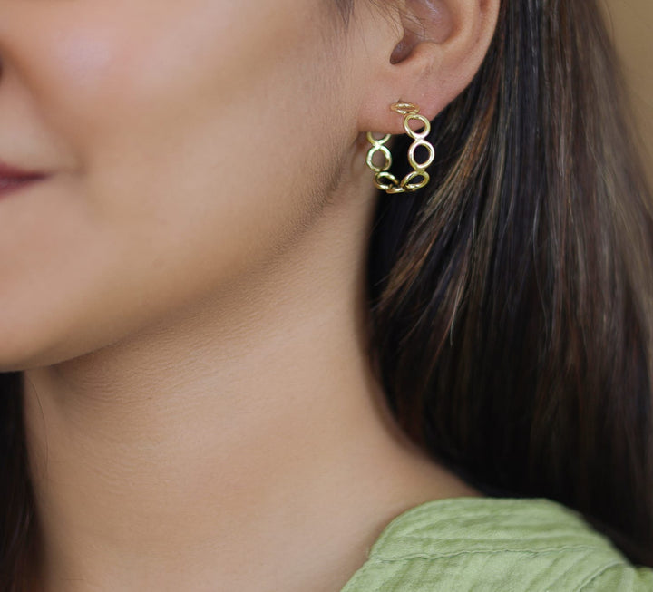 Golden Single Round Hoop