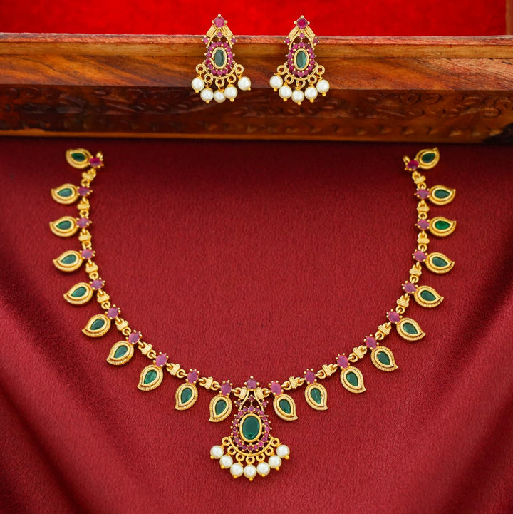 Devansha Palakka Short Neckpiece With Earring