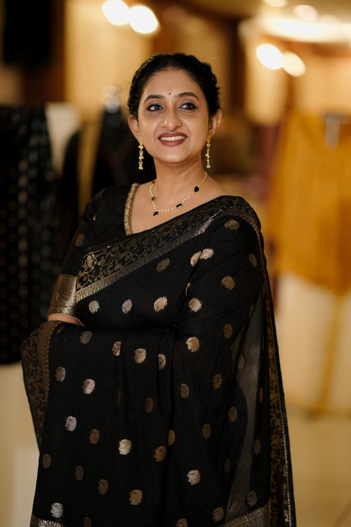 Daysha Glossy Pearl Neckpiece