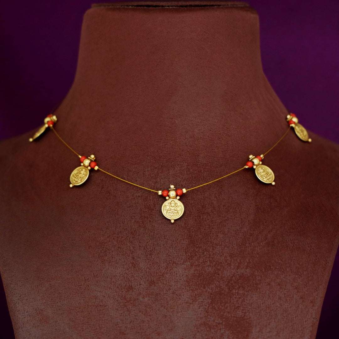 Dhanvi 5 Kashi Beaded String Neckpiece