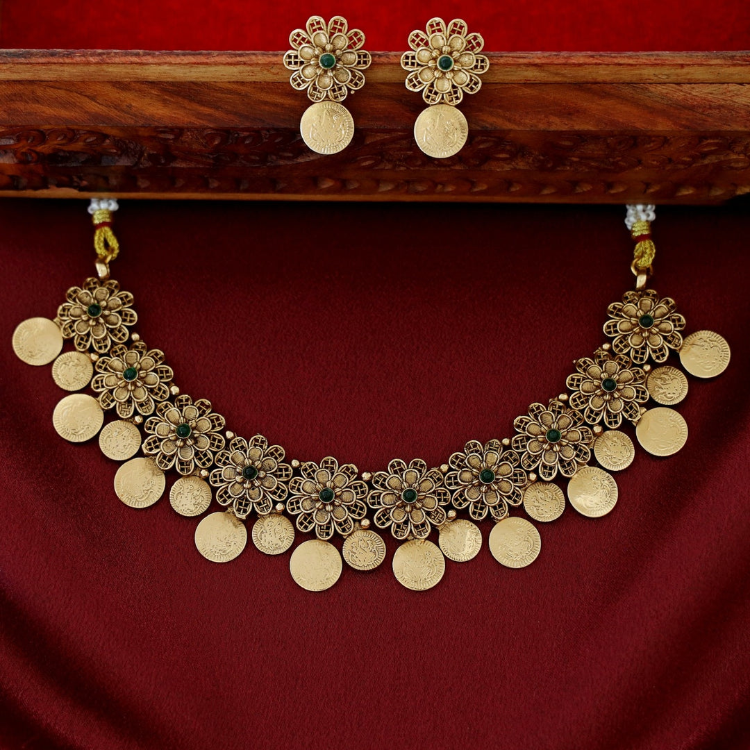 Vimala Flower Kashi Neckpiece With Earring