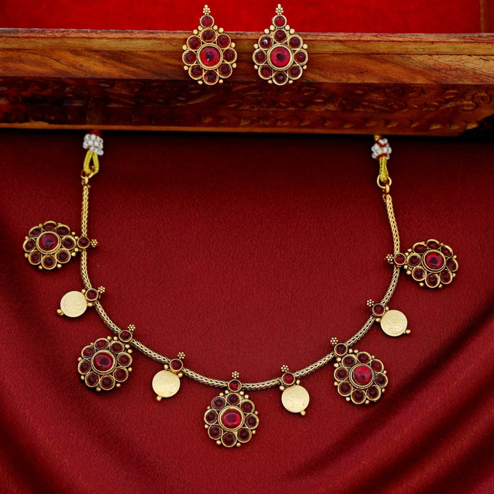 Sreelekha Floral Mini Kashi Short Neckpiece With Earring