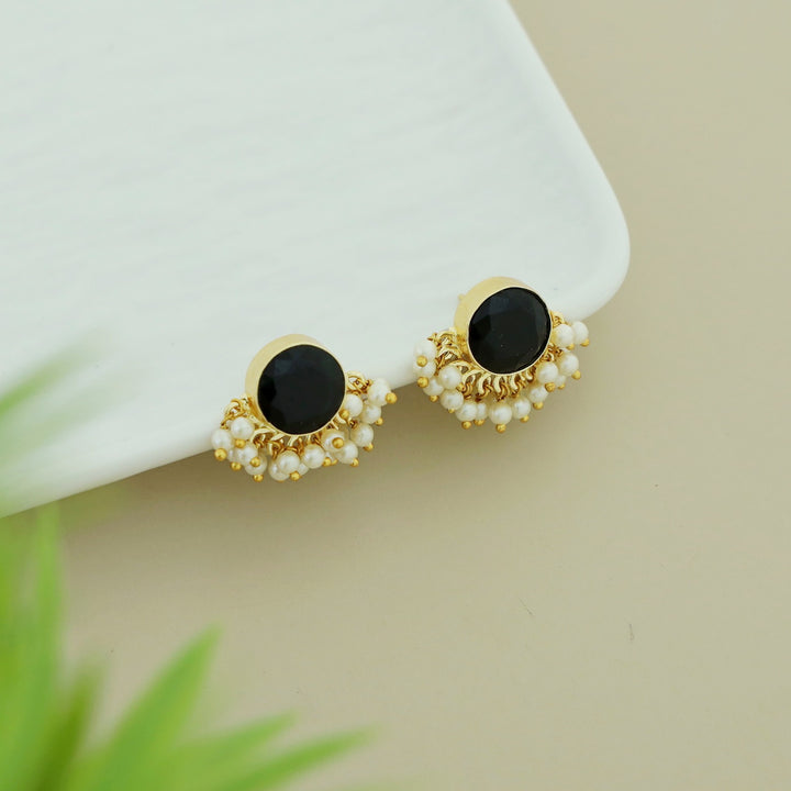 Kanval Glossy Half Pearl Earring