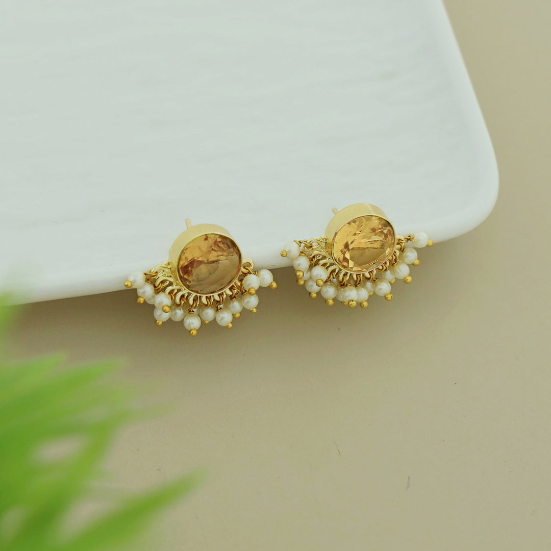 Kanval Glossy Half Pearl Earring