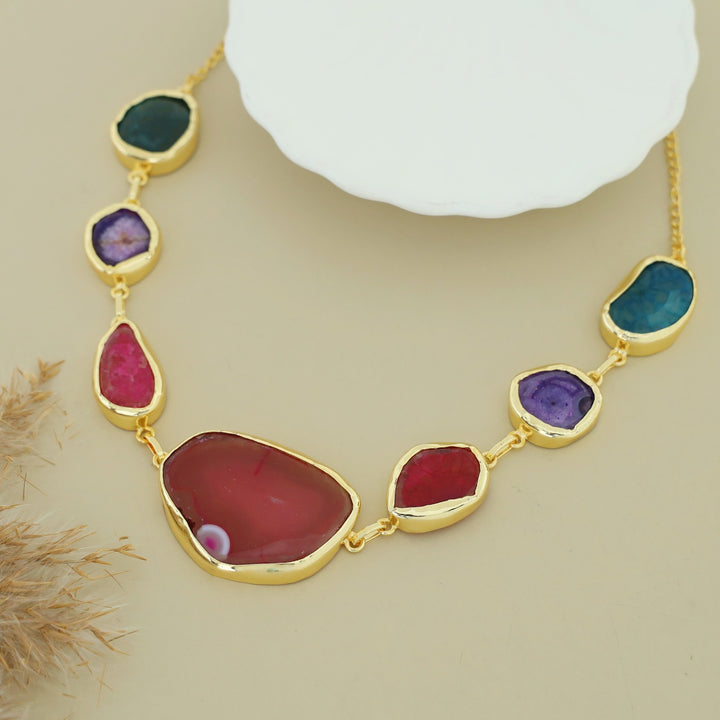 Nishka Agate Neckpiece