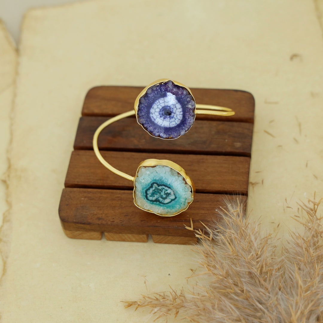 Hem Dual Solar Agate Bangle