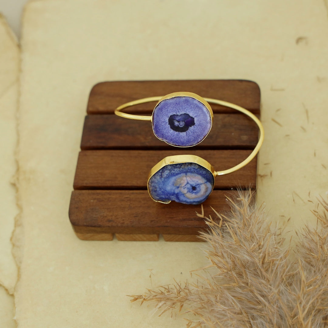 Hem Dual Solar Agate Bangle