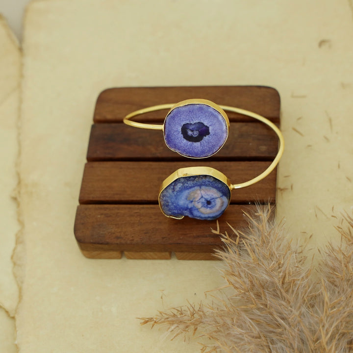 Hem Dual Solar Agate Bangle