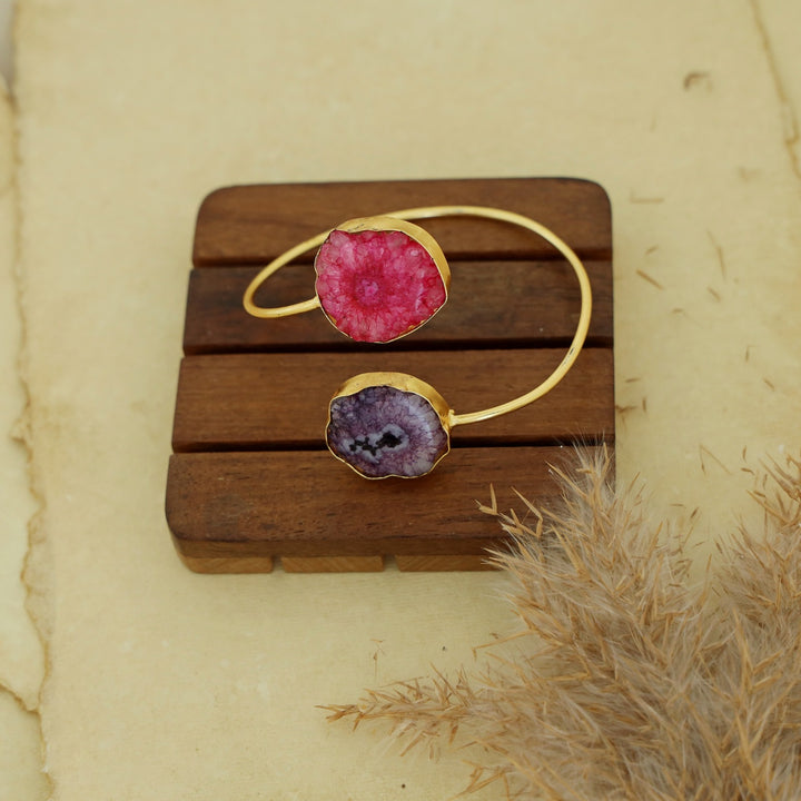 Hem Dual Solar Agate Bangle