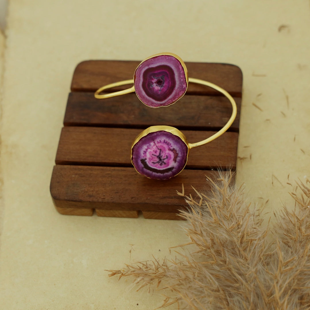 Hem Dual Solar Agate Bangle