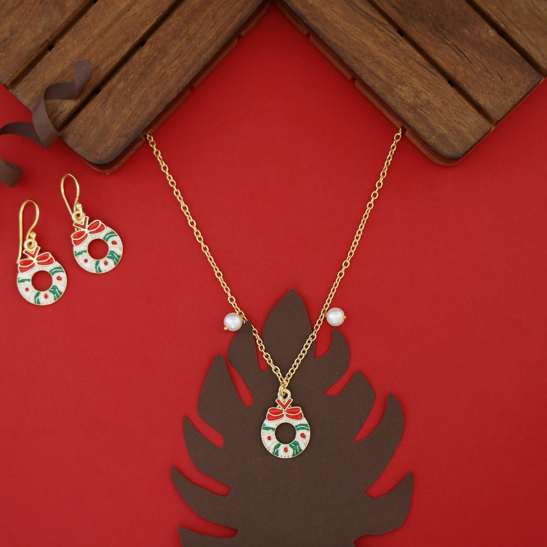 X'mas Charm Single Pendant + Pearl Neckpiece With Drop