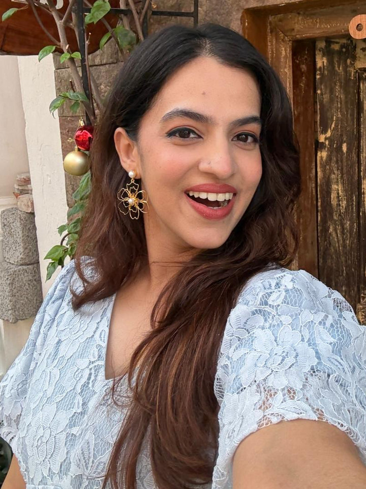 Rosline Flower Pearl Earring