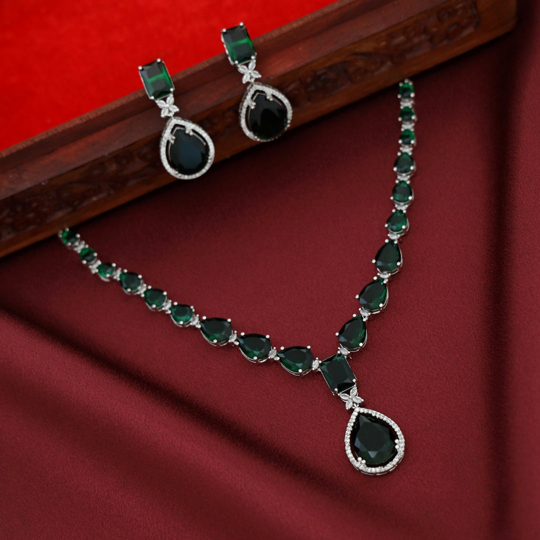 Haiza Drop Claw Glossy Stone Neckpiece With Earring