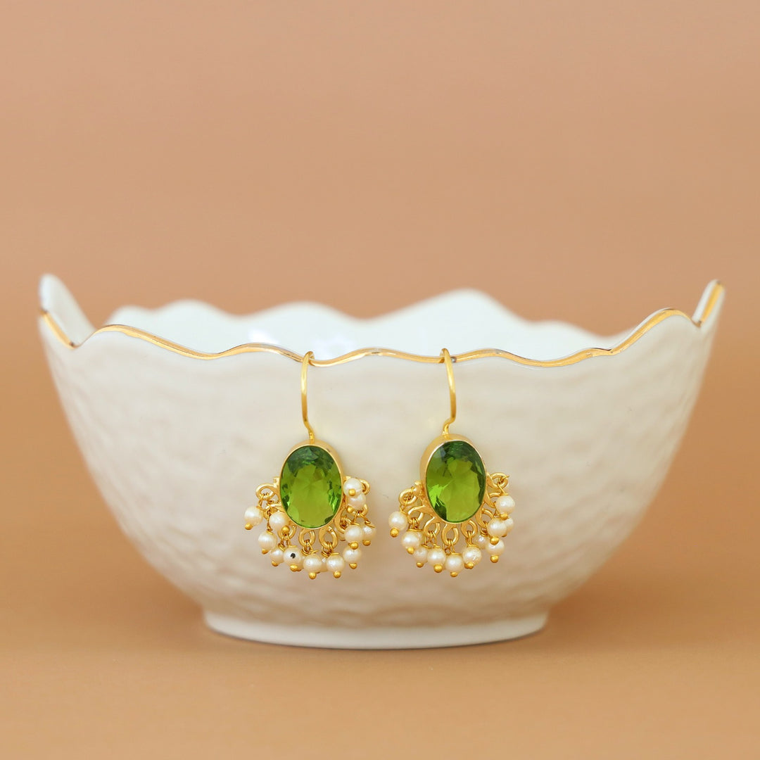 Glossy Oval With Pearl Drop