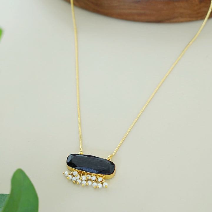 Garima Pearl Neckpiece