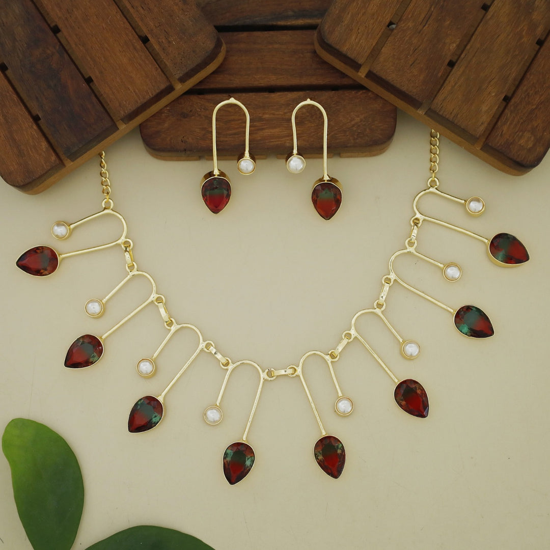 Delta Golden Glossy Drop Pearl Neckpiece With Earring