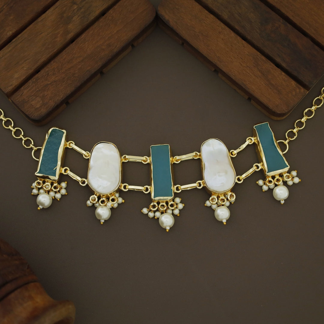 Bethany Raw Stone With Baroque Choker