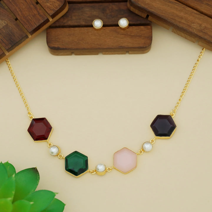 4 Hexa Glossy Pearl Choker with Stud