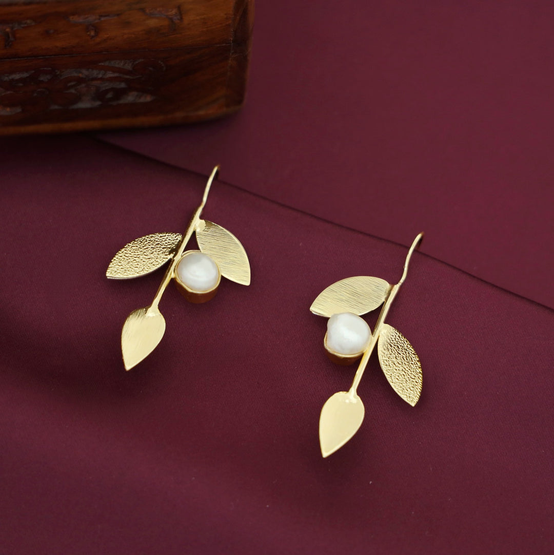 Aerin Golden Textured Tri Leafy Real Baroque Drop