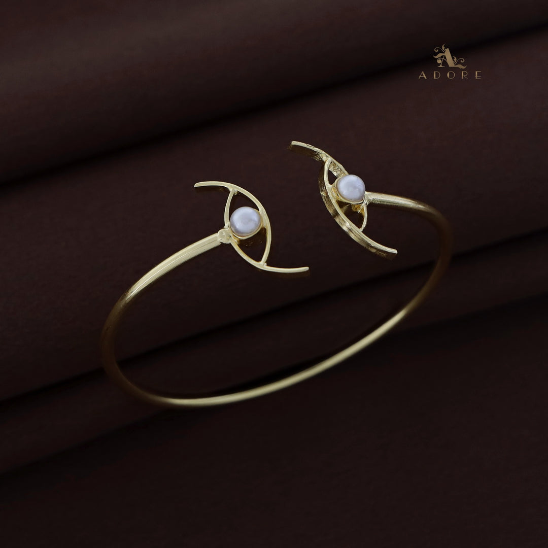 Isla Twin Eye Pearl Bangle