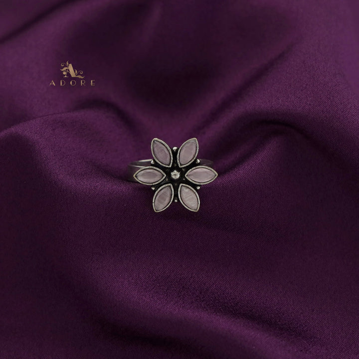 Flora Glossy Flower Ring