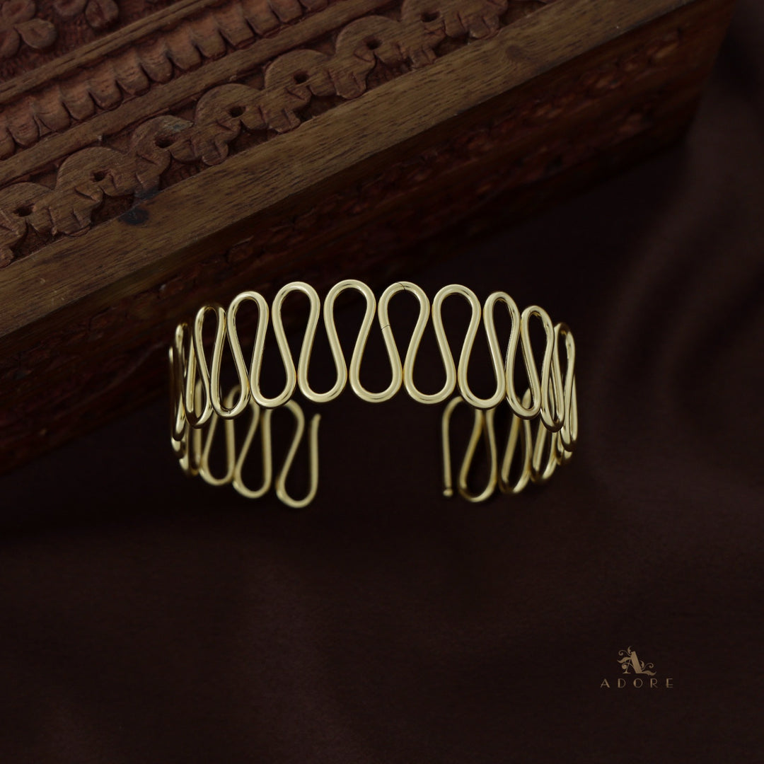 Tessa Golden Flexible Zigzag Bangle