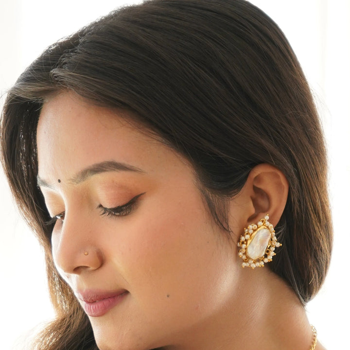 Drizza Baroque Cluster Pearl Earring