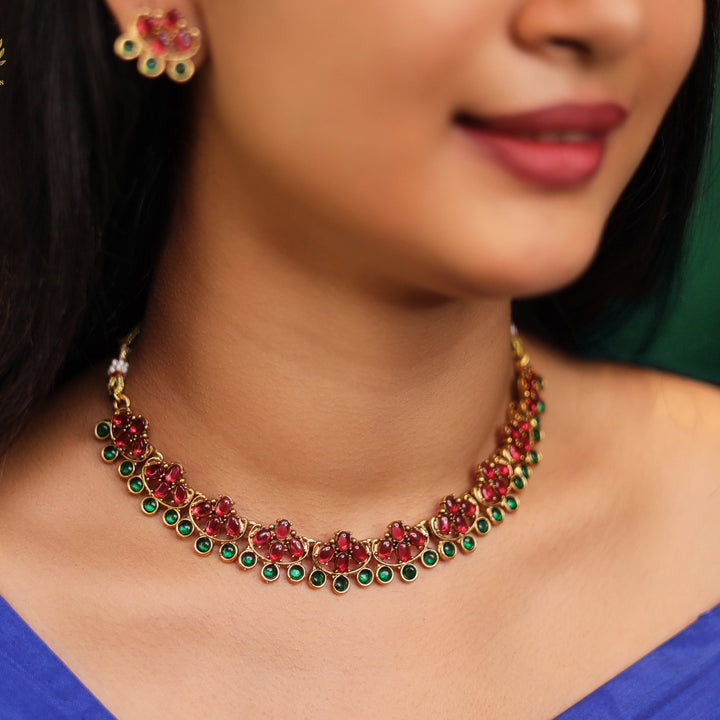 Tanay Circle+Oval Kemp Stone Neckpiece With Earring