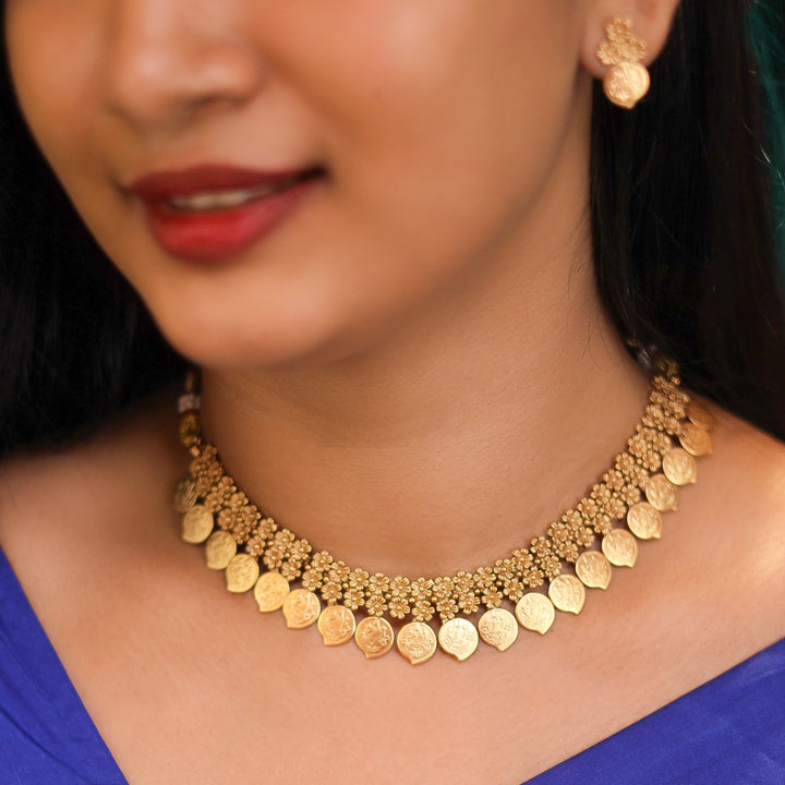 Harshita Kashi Neckpiece with Earring