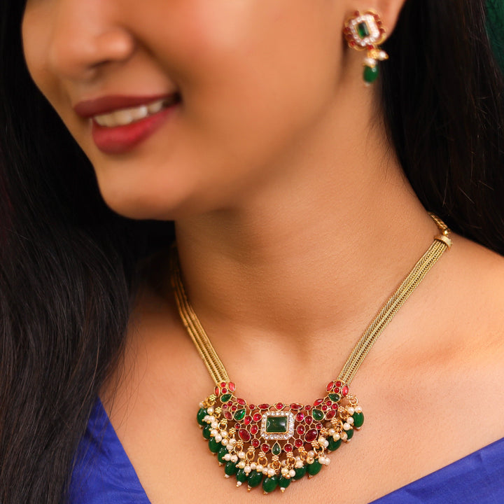 Anaya Emerald Pearl Neckpiece With Earring