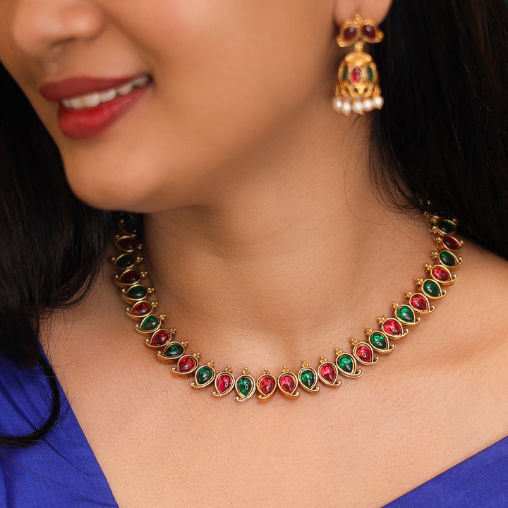 Yashwasi Neckpiece With Earring