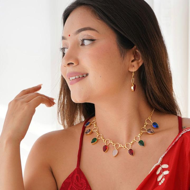 Adorn Drop Glossy Neckpiece With Drop Earrings