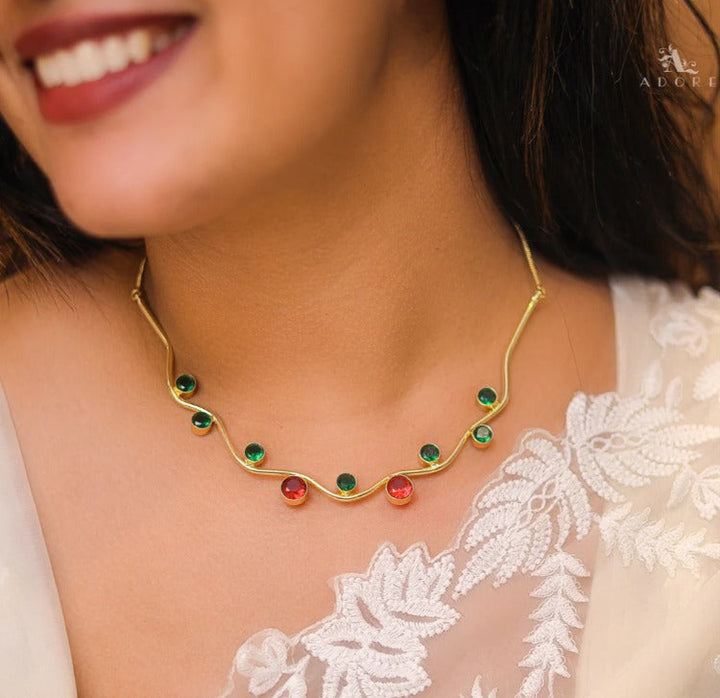 Jocelyn Golden Wavy Glossy Fresh Water Pearl Neckpiece