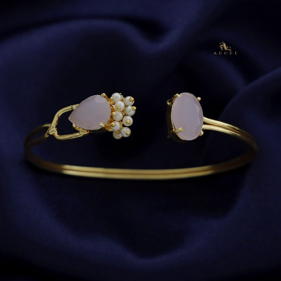 Thaarush Oval And Drop Cluster Pearl Bangle