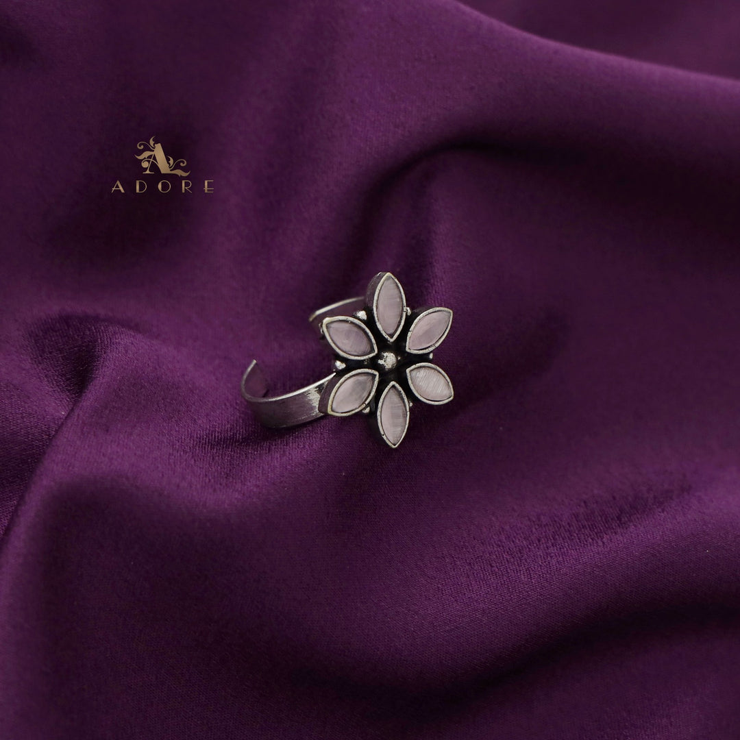 Flora Glossy Flower Ring