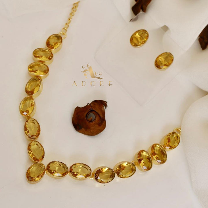 Glam Neckpiece Plus Stud