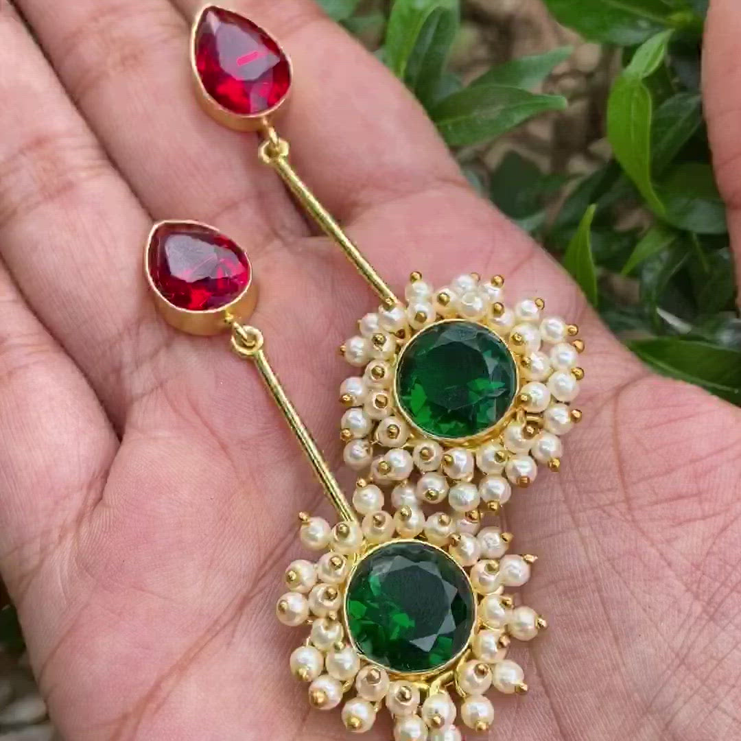 Aabheri Stem Glossy With Pearl Earring